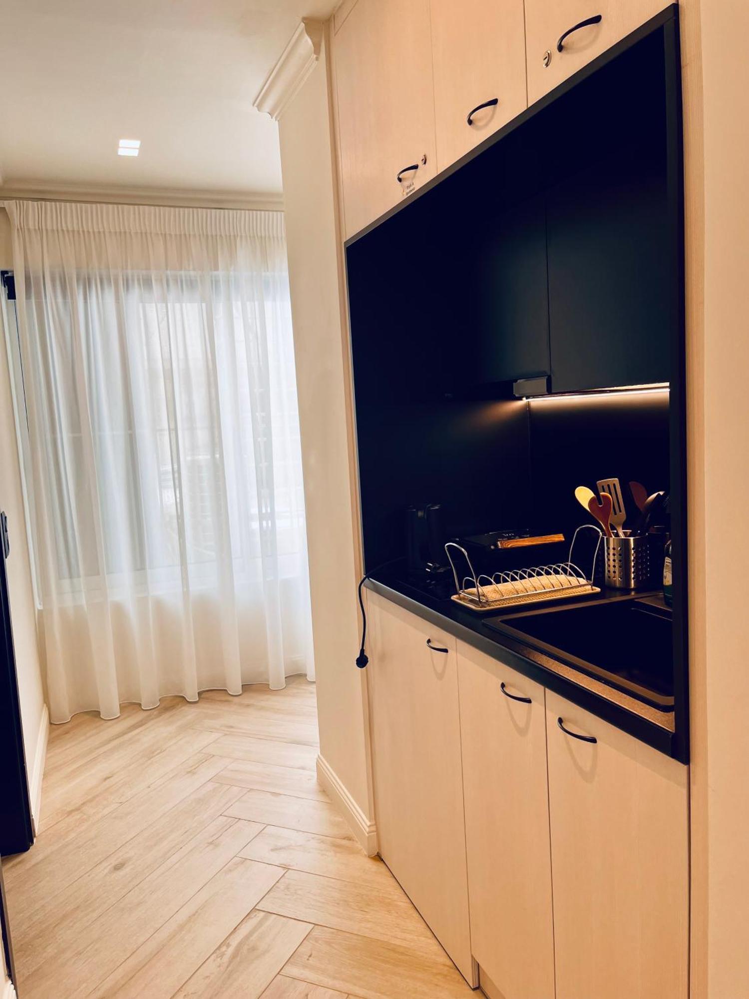 Triple A - Chic & Elegant By The Market - Free Parking! Athens Exterior photo
