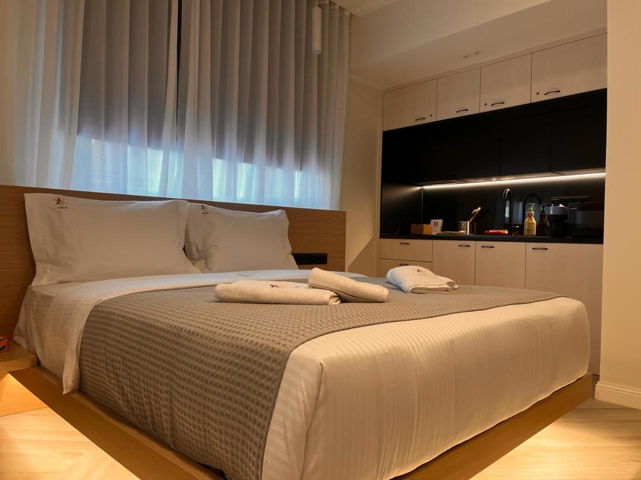 Triple A - Chic & Elegant By The Market - Free Parking! Athens Exterior photo